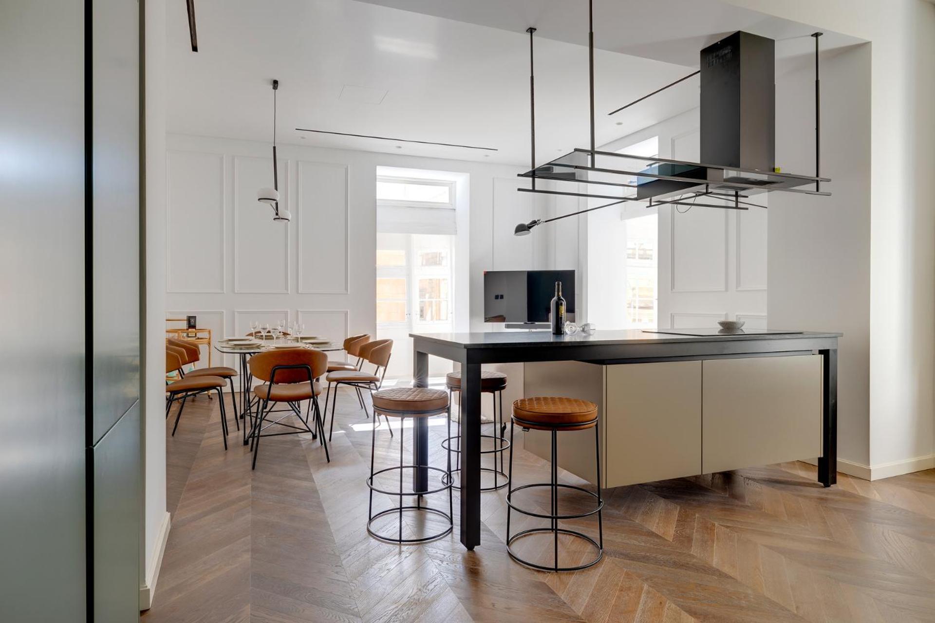 Opulent Elegance In Lux Retreat Appartement